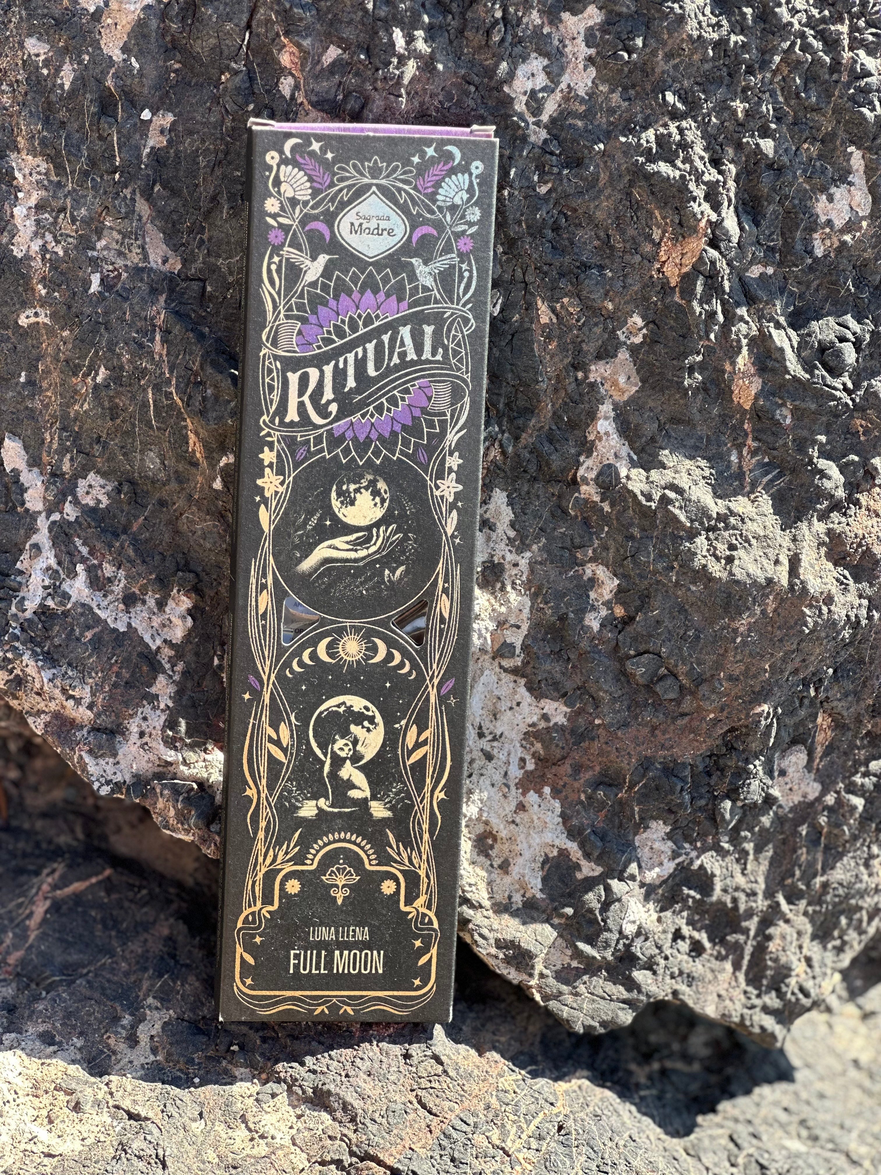 Pilnaties ritualo smilkalai