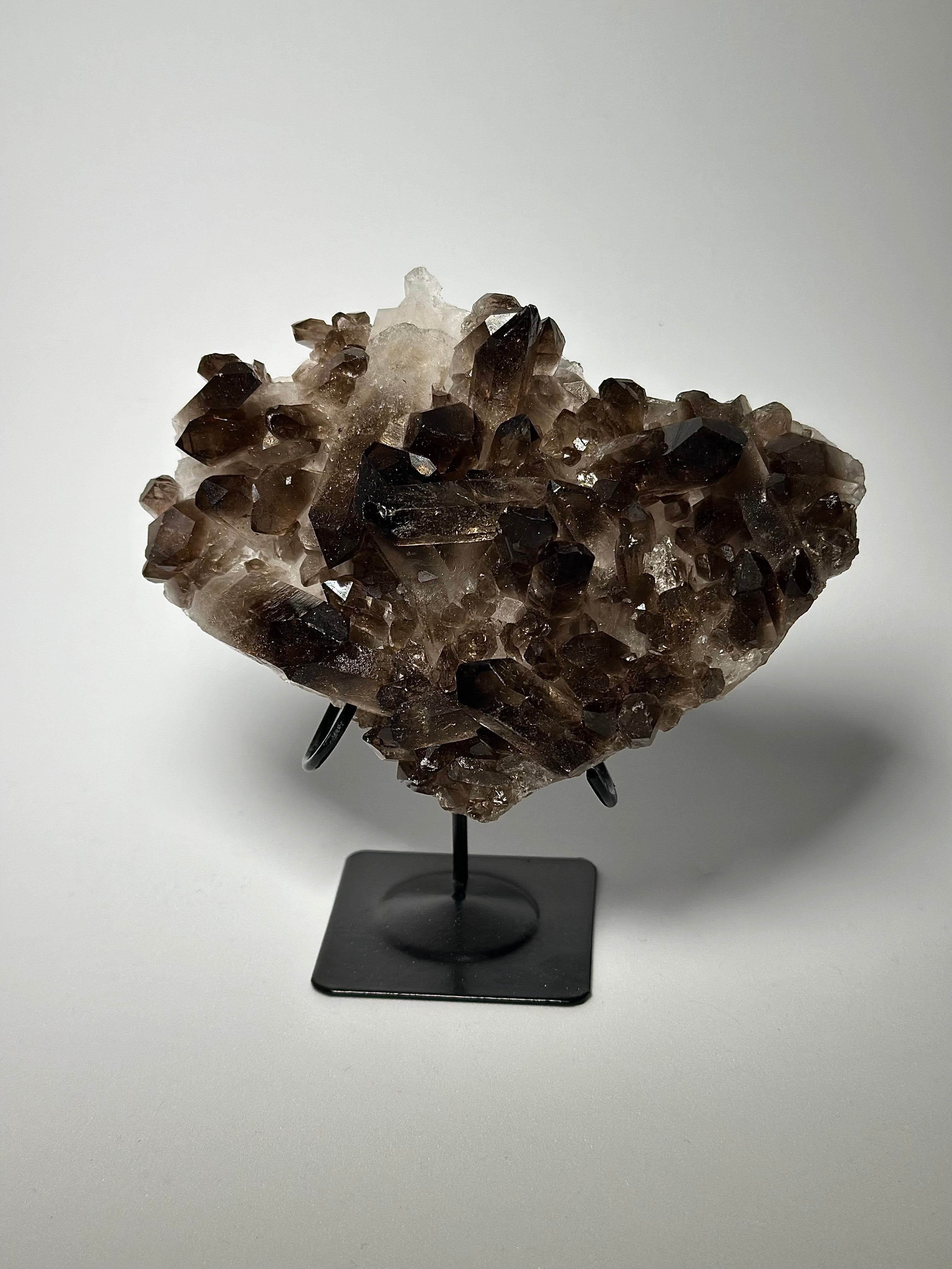 Dūminio Kvarco Kristalas (270g) – Energetinis Skydas Tavo Namams