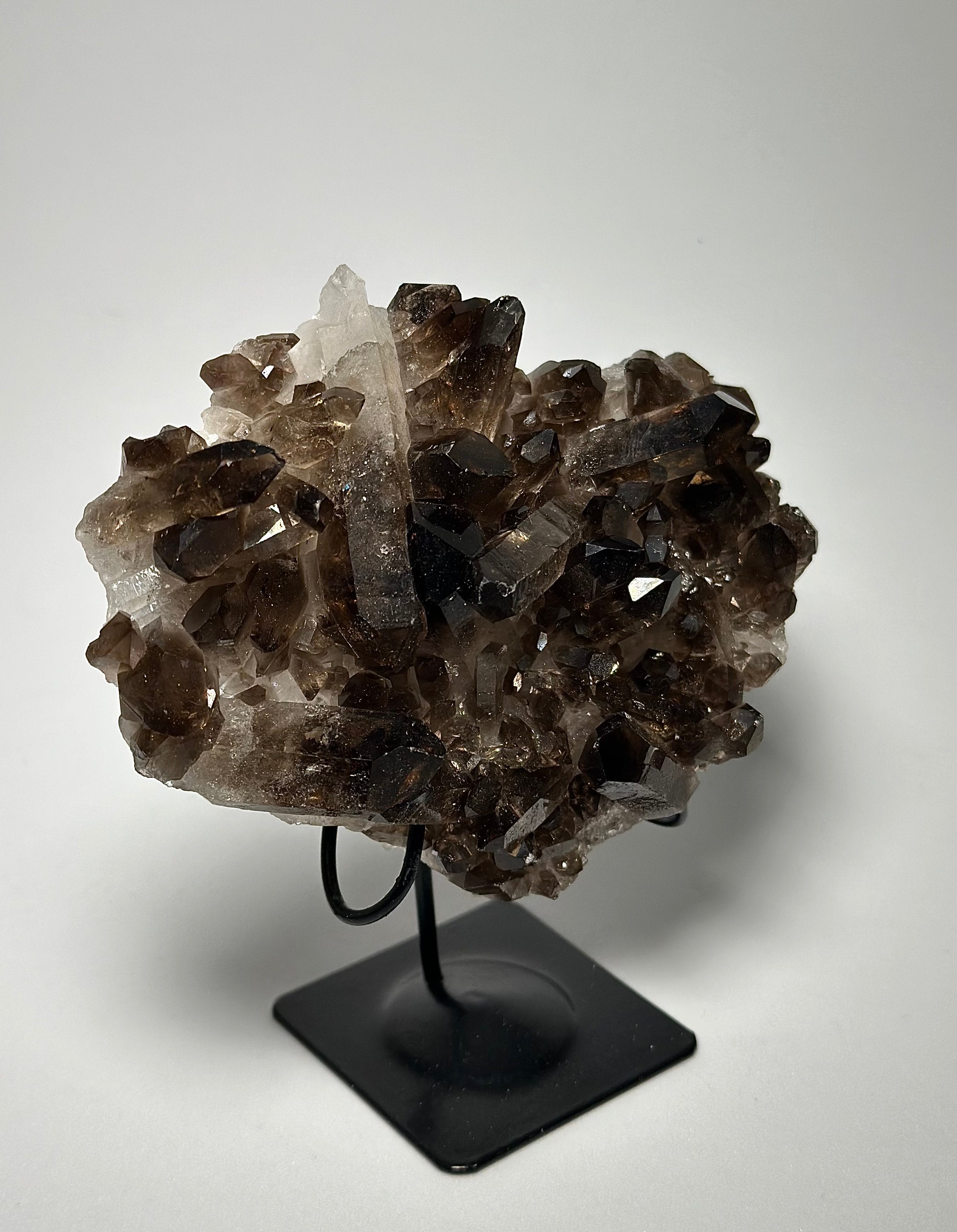 Dūminio Kvarco Kristalas (270g) – Energetinis Skydas Tavo Namams