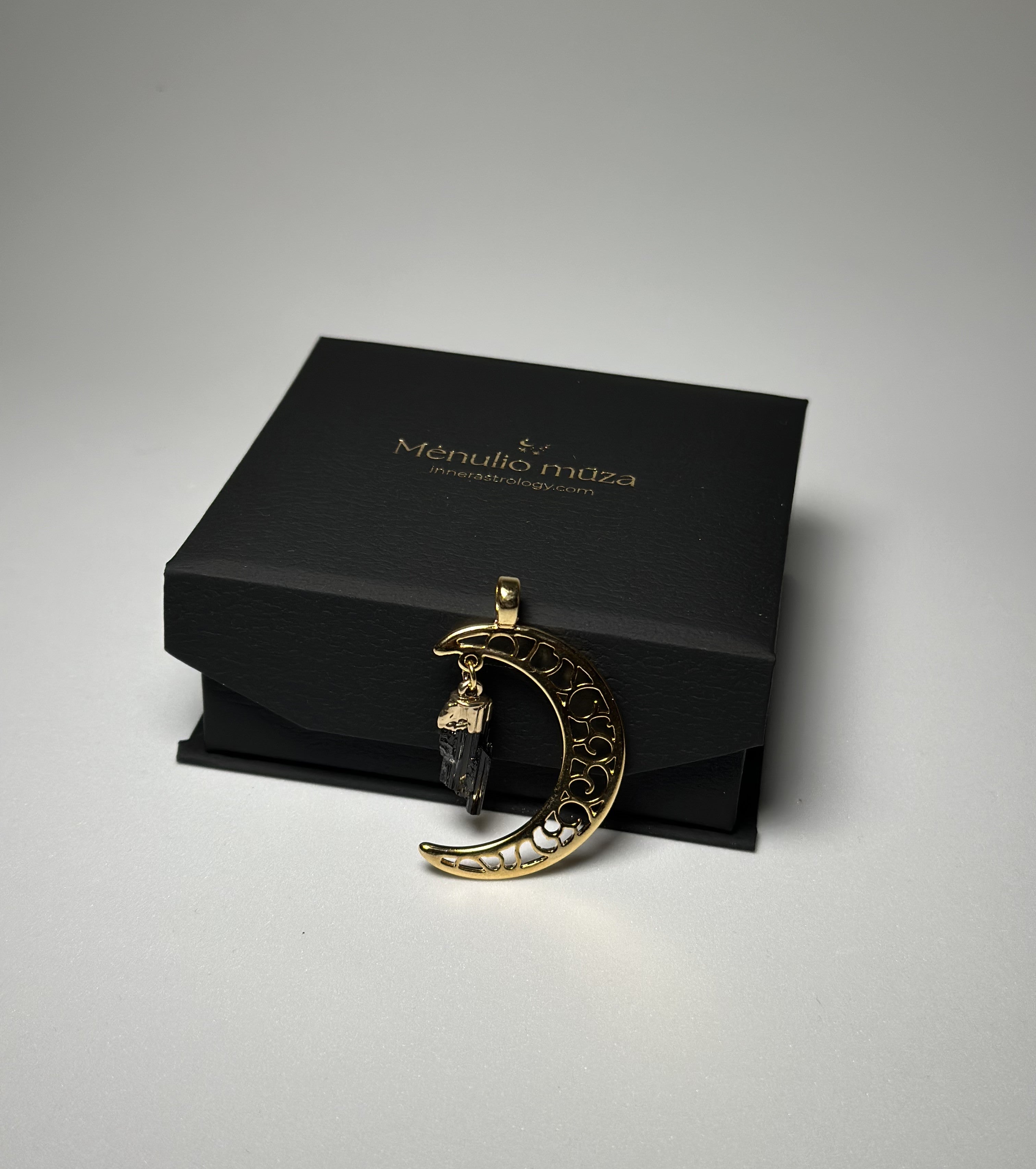 Juodojo Turmalino mėnulio apsauga