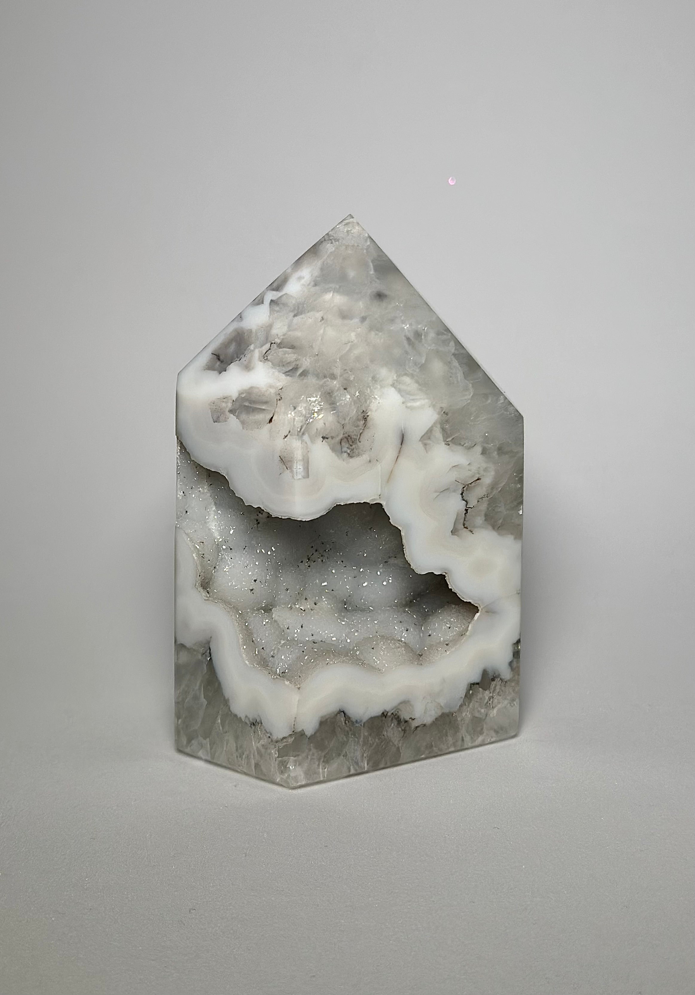 Agatas su drūza 460g.