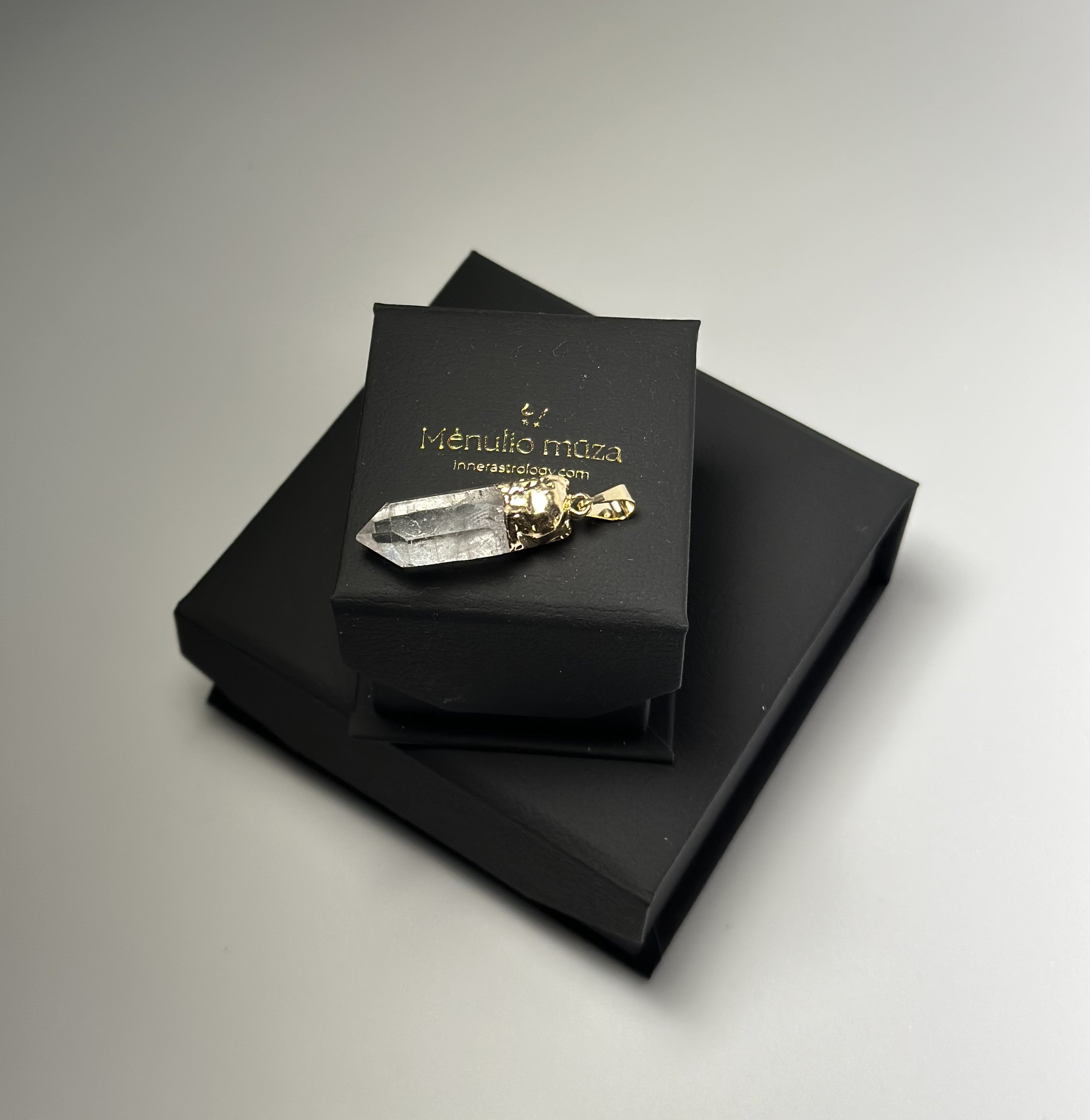 Kalnų krištolo pakabukas