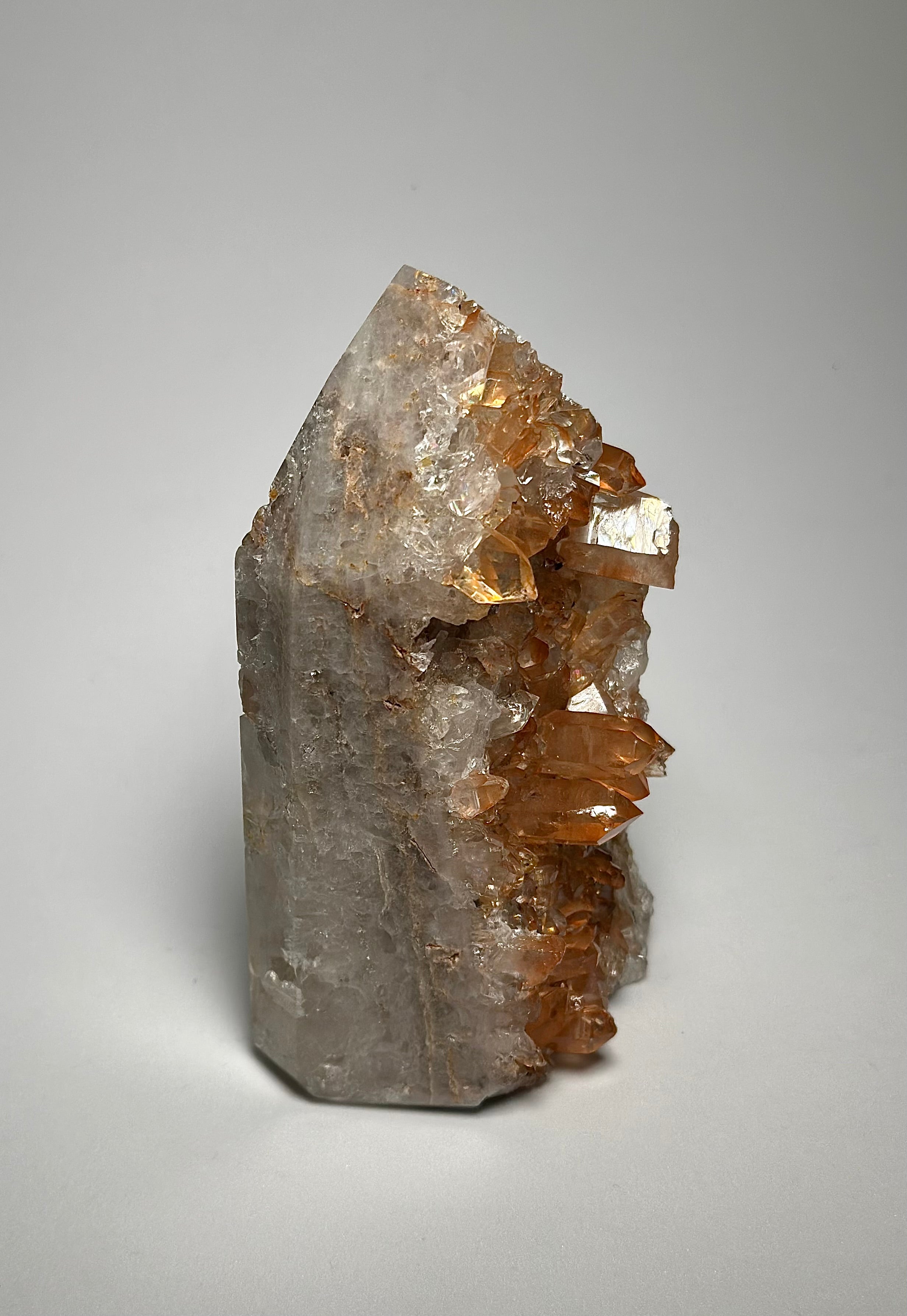 Tangerine Quartz bokštas (Mandarinų kvarcas) 480g.