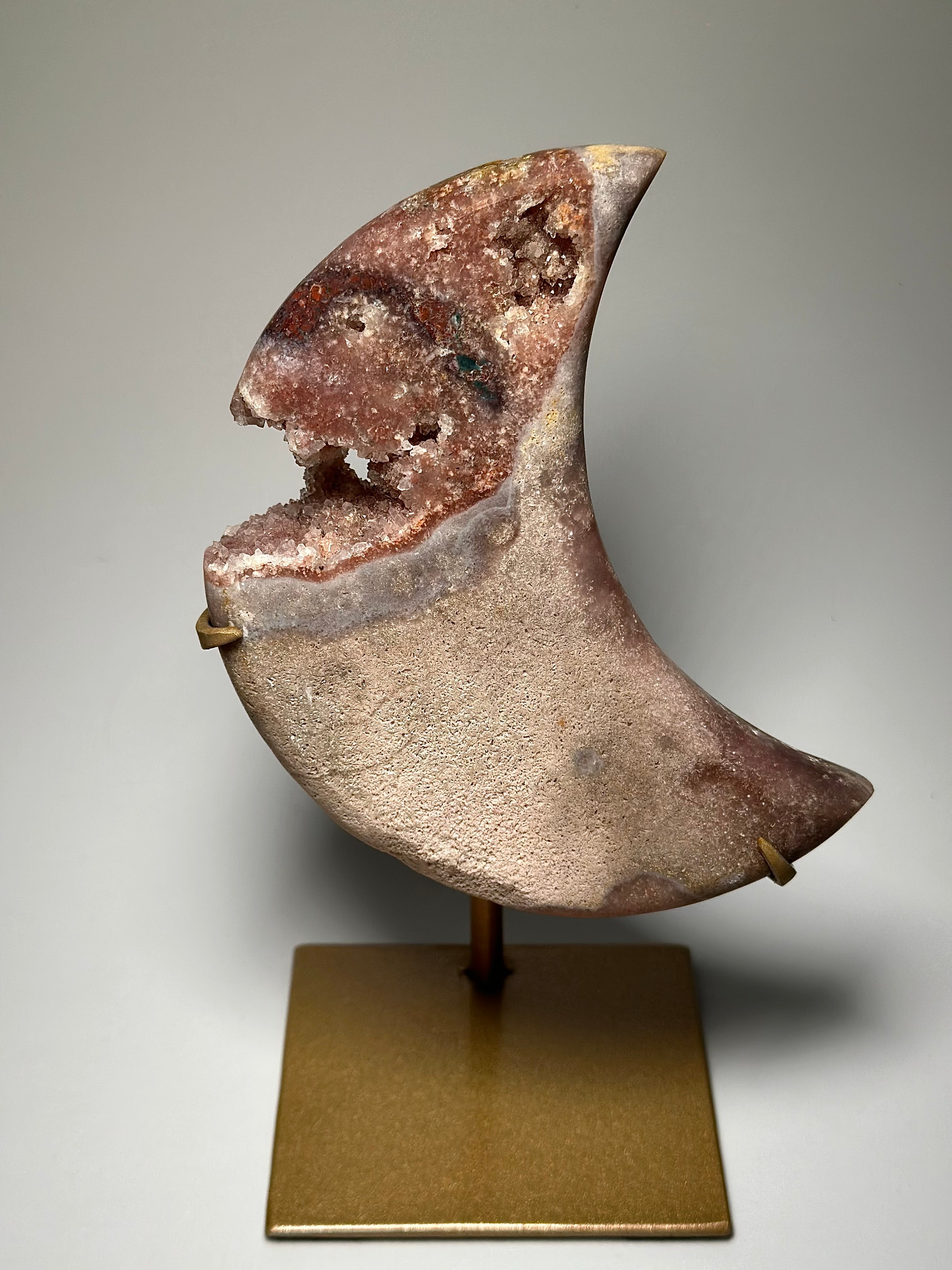 Rožinis ametistas „Mėnulio šviesa“ – 500 g.